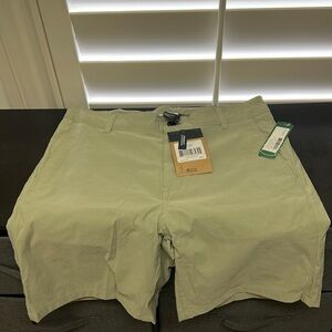 Brand new North Face Sprang 9” short Light Green 32w - 9inseam